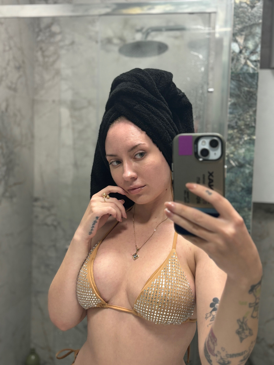 Nude girl KateV in Fuxin