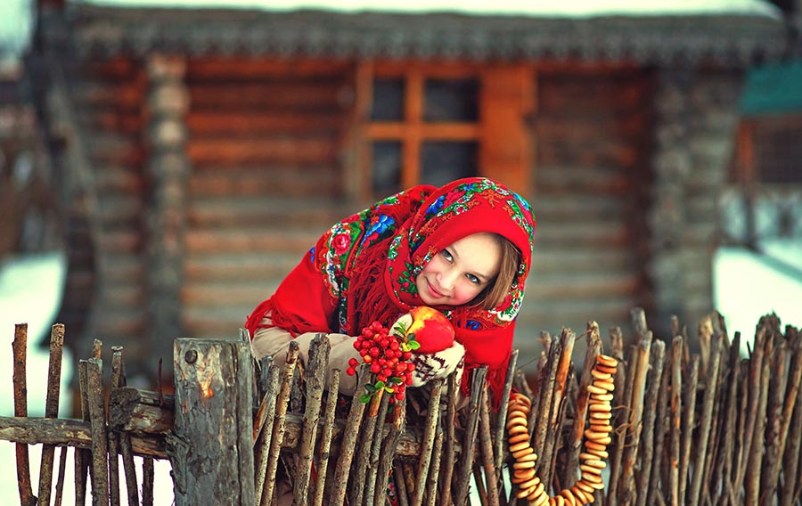 Sexy girl Women in Slavic costumes in Fuxin
