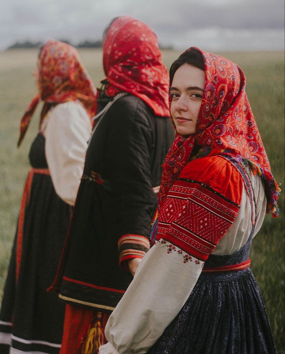 Women in Slavic costumes in Fuxin
