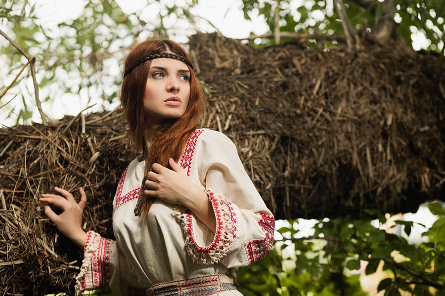 Women in Slavic costumes in Fuxin