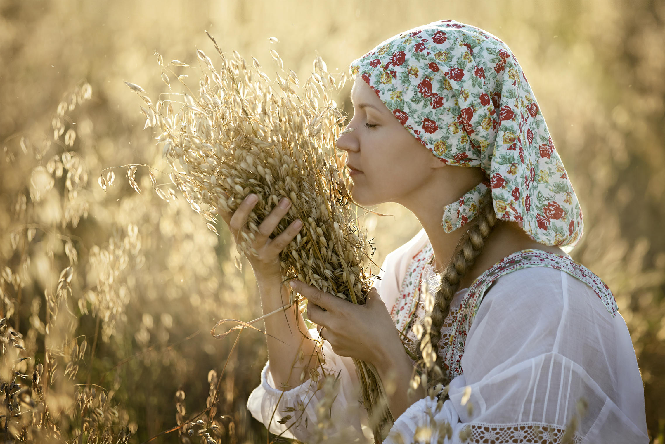 Photo Women in Slavic costumes in Fuxin