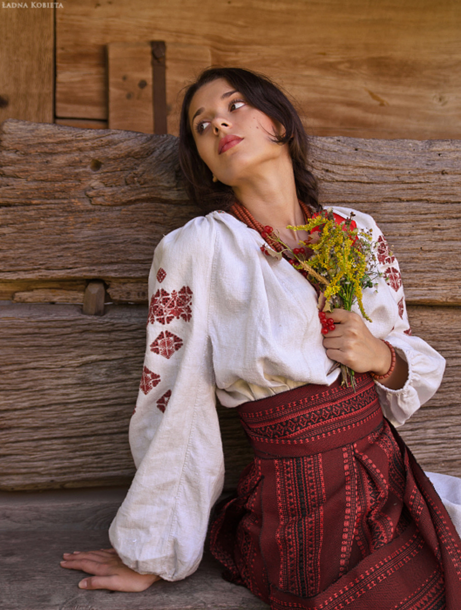 Girls in Slavic costumes in Fuxin