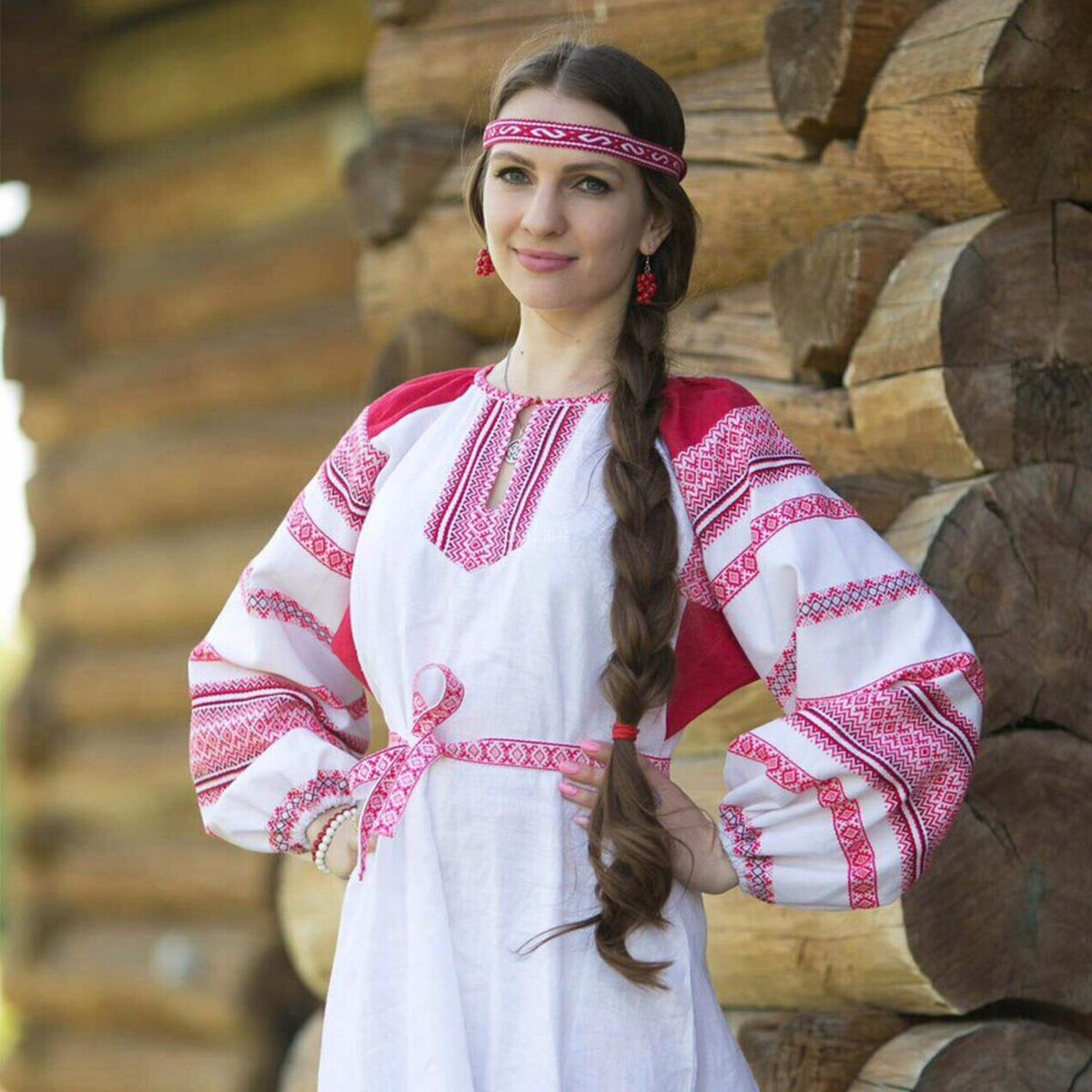 Girls in Slavic costumes in Fuxin