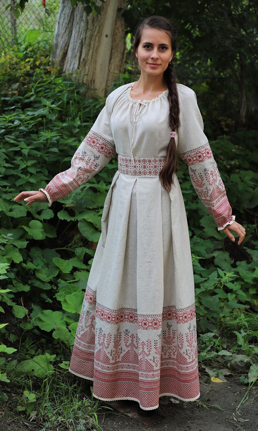 Girls in Slavic costumes in Fuxin